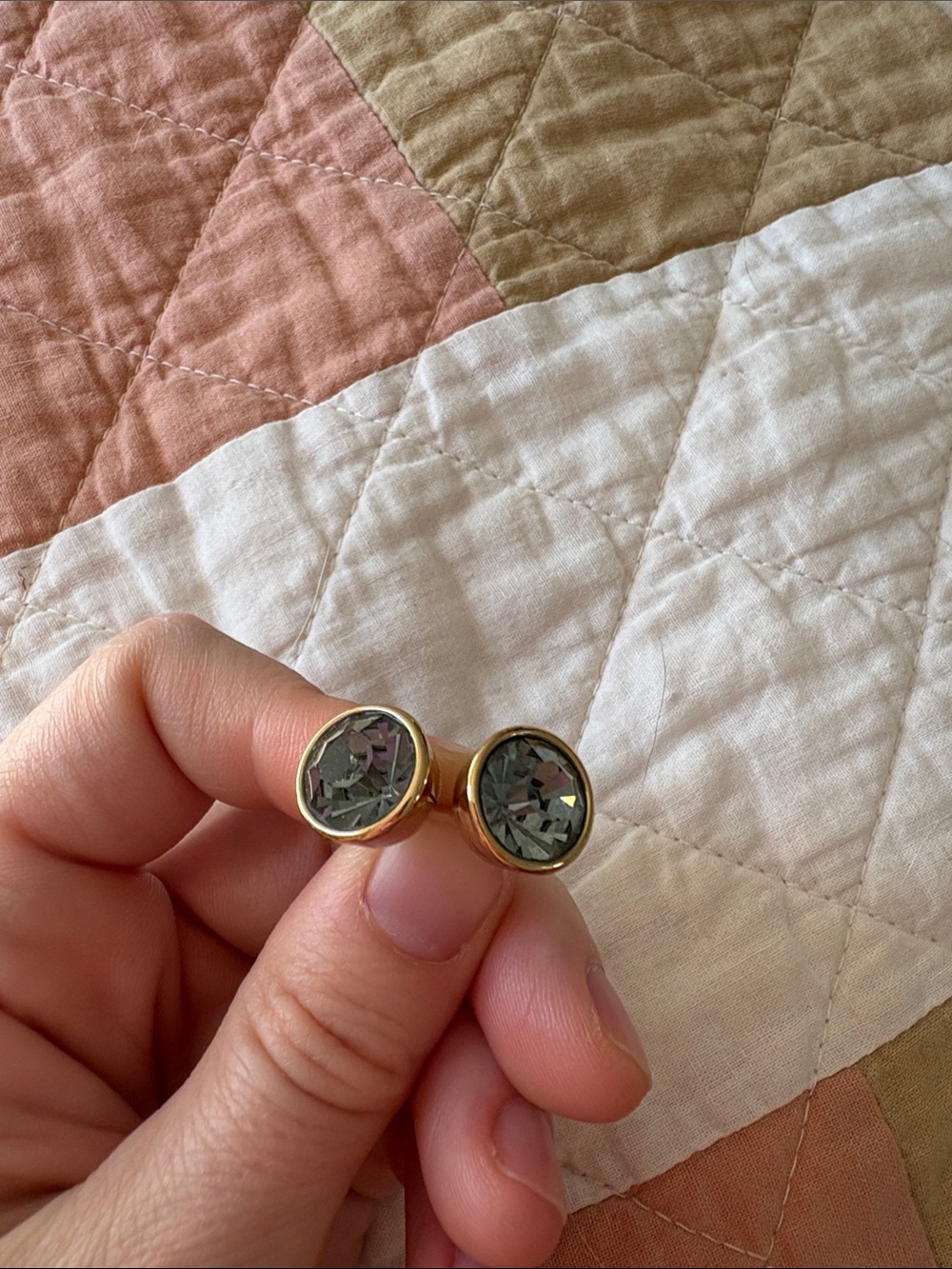 Kate Spade High Shine Gold Stud Earrings With Dark Grey Stones